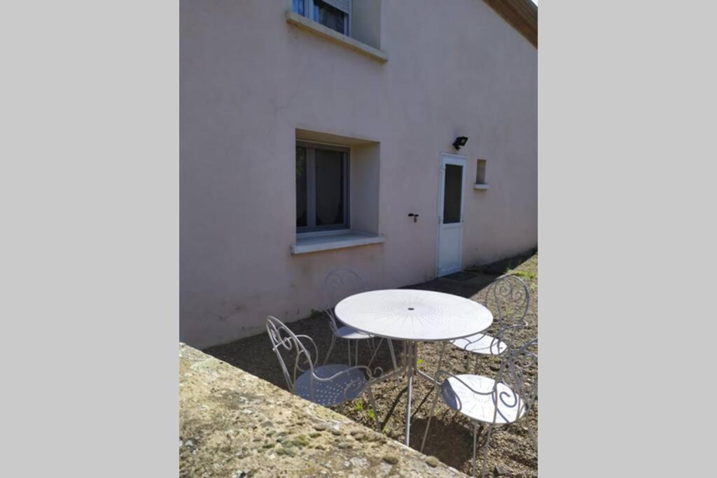 Chez Fabienne T3 Lägenhet Le Breuil-sur-Couze Exteriör bild