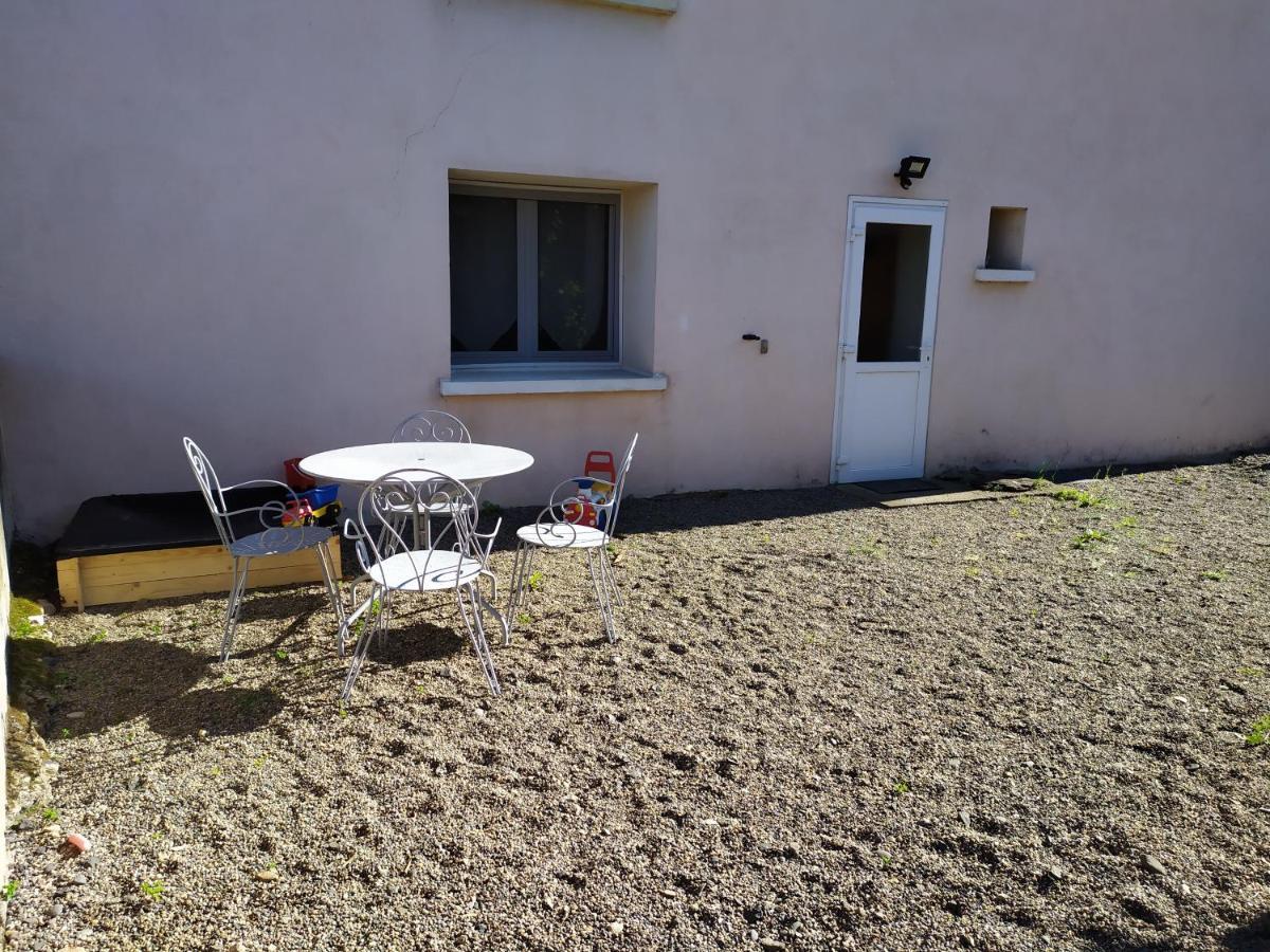 Chez Fabienne T3 Lägenhet Le Breuil-sur-Couze Exteriör bild